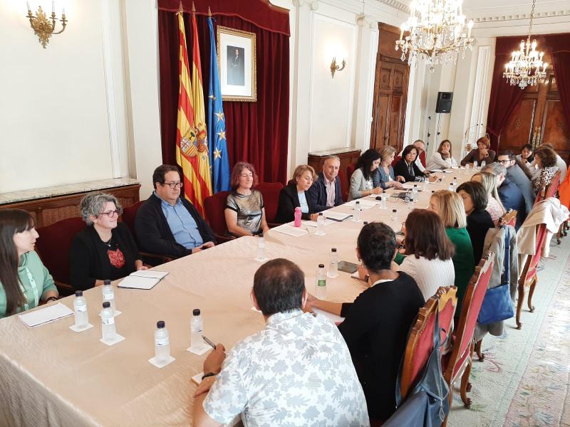 La Subdelegació del Govern a Osca celebra una reunió per a coordinar la incorporació laboral de persones migrants