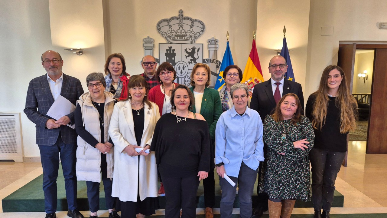Reunió amb representants del sector literari pel Dia del Llibre