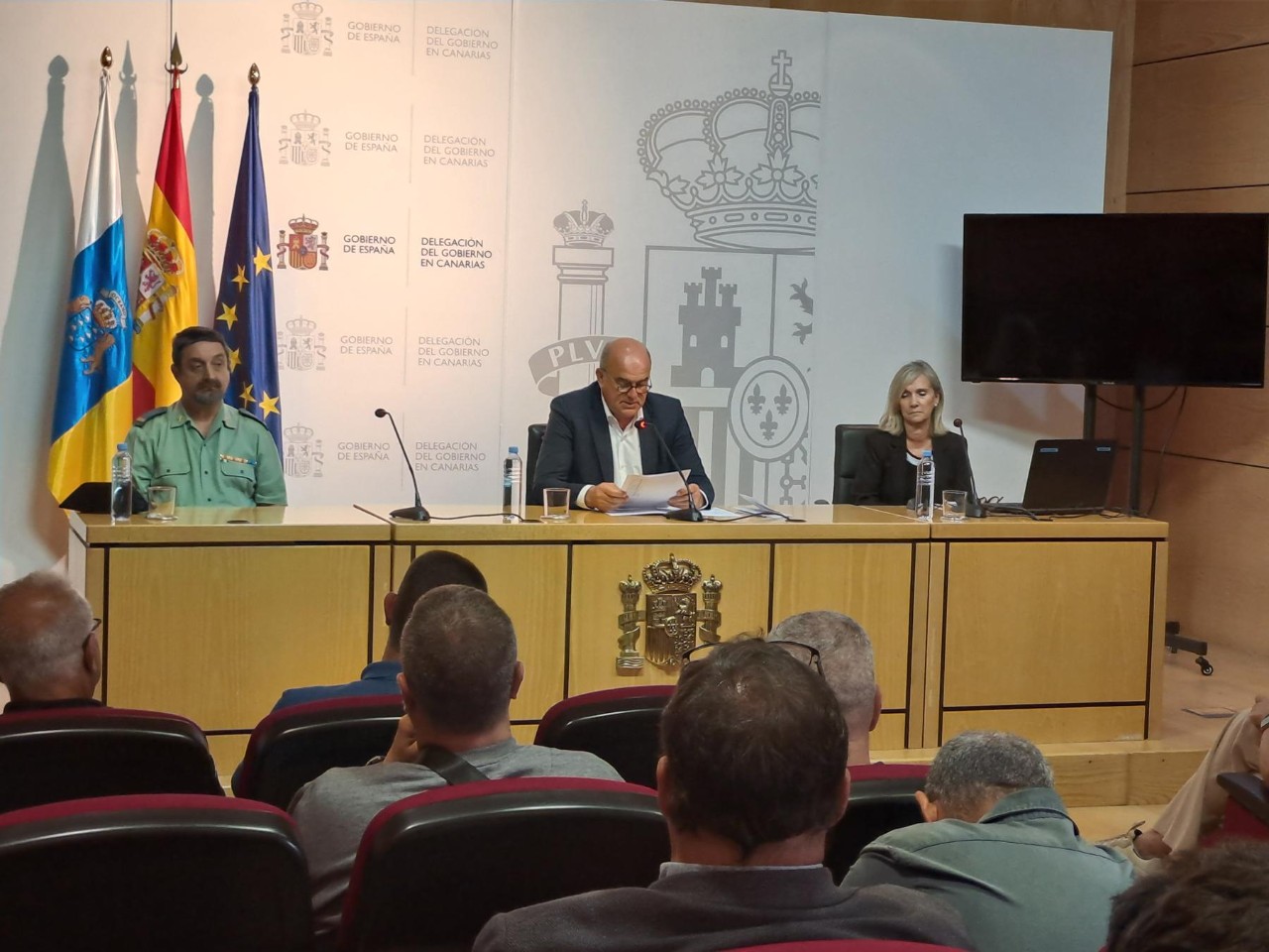 El delegat del Govern a Canàries inaugura la ‘Jornada sobre Seguretat en Espectacles Pirotècnics’