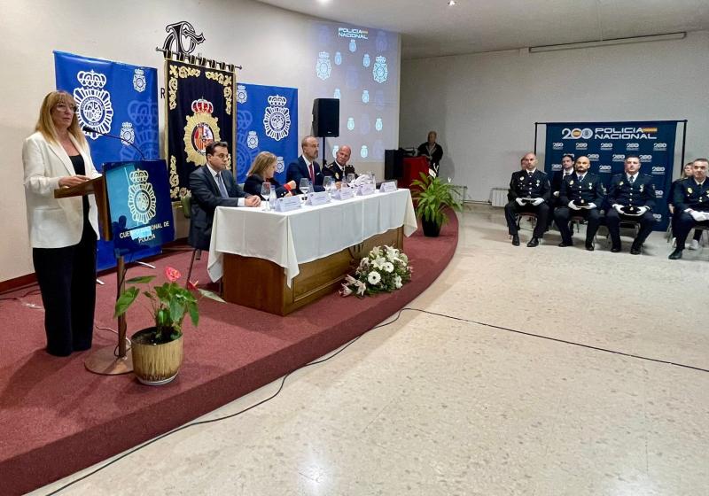 Gómez de Diego reafirma el seu suport a la Policia Nacional en el Dia dels Àngels Custodis i enalteix el seu paper en la seguretat de Cantàbria