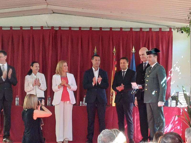 La delegada del Govern lliura les distincions de la Secretaria General d'Institucions Penitenciàries a funcionaris del Centre d'Inserció Social Torres Espioca de Picassent