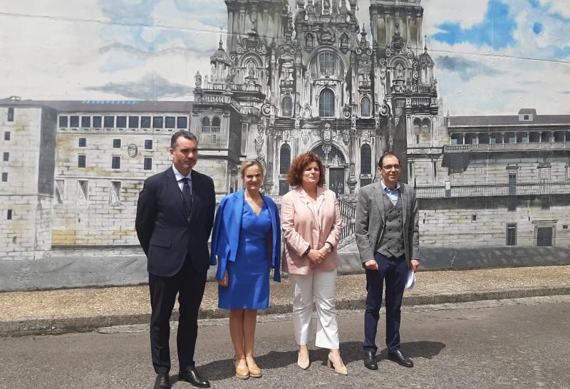 María Rivas presideix la inauguració del curs “Art en clau de drets” de la UNED en el Centre Penitenciari de Teixeiro per a destacar el paper de l'art en el desenvolupament dels drets humans