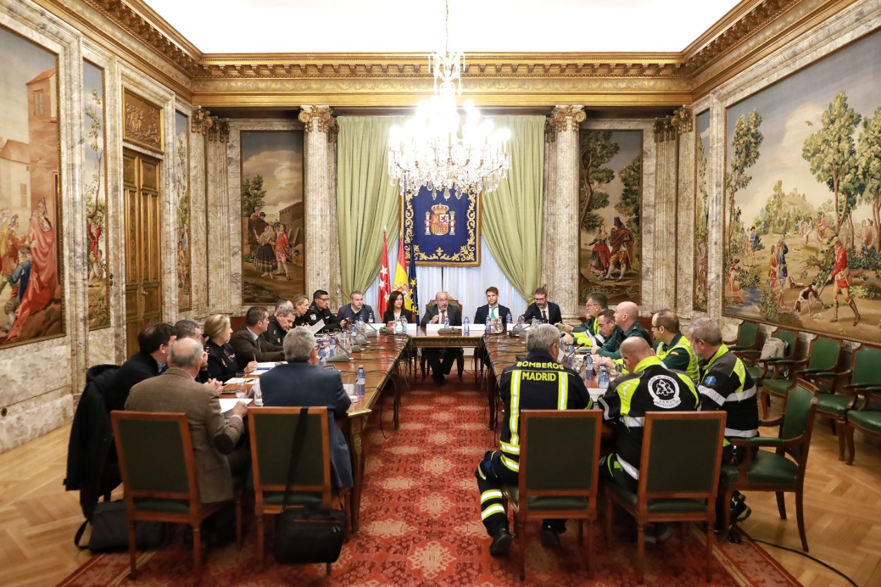 Reunió en la Delegació del Govern per a coordinar el dispositiu de seguretat davant la convocatòria de pròximes manifestacions de tractors a Madrid