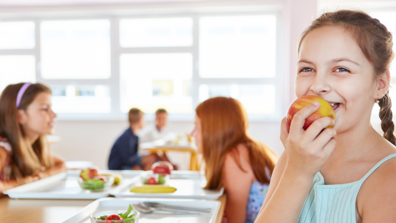 La Comunitat de Madrid rebrà 6 milions d'euros per a fer arribar les fruites i hortalisses als escolars
