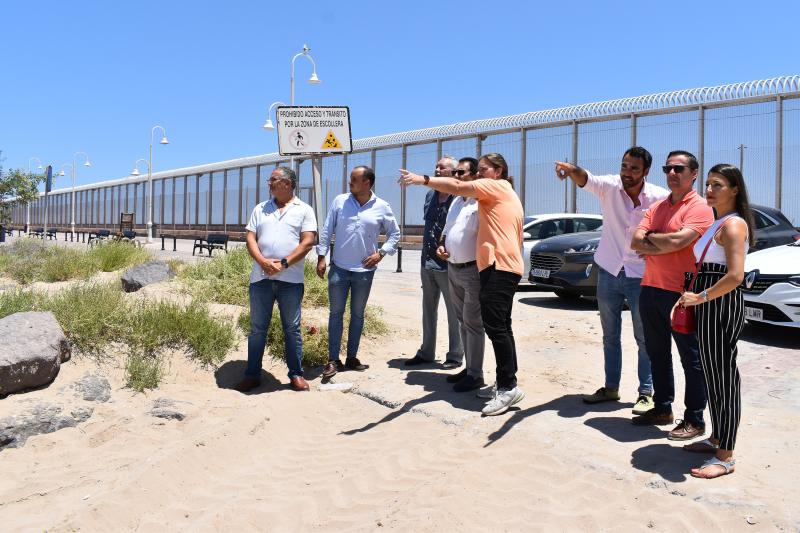 Delegació, a través de Tragsa, escomet treballs de manteniment i conservació de les platges i el litoral de Melilla