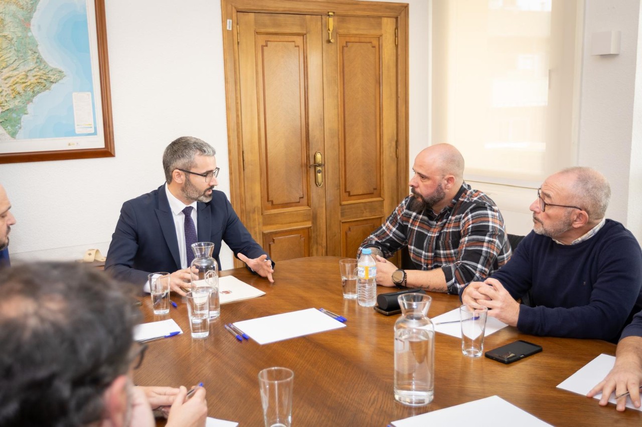 Lucas, durant la reunió amb els treballadors de SABIC