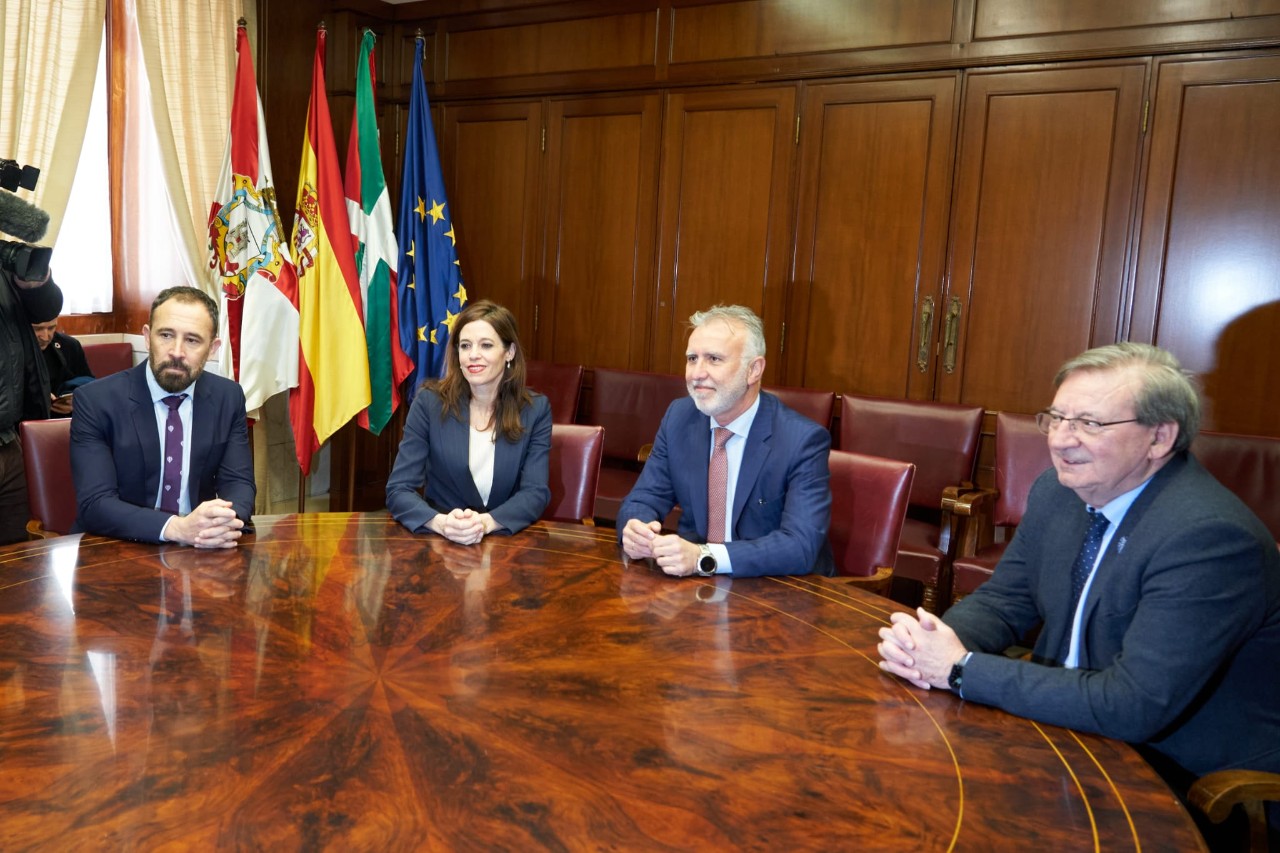 Reunió amb l'alcaldessa de Vitòria