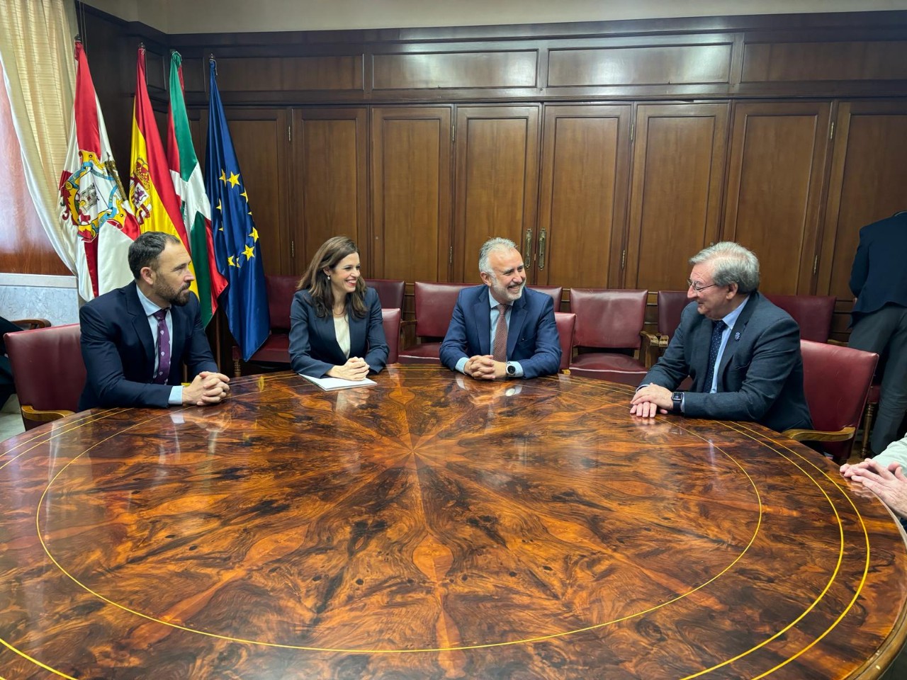 Reunió amb l'alcaldessa de Vitòria