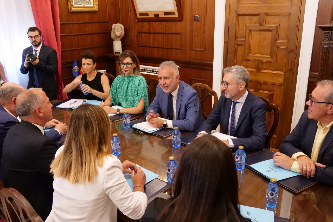 Ángel Víctor Torres visita Melilla