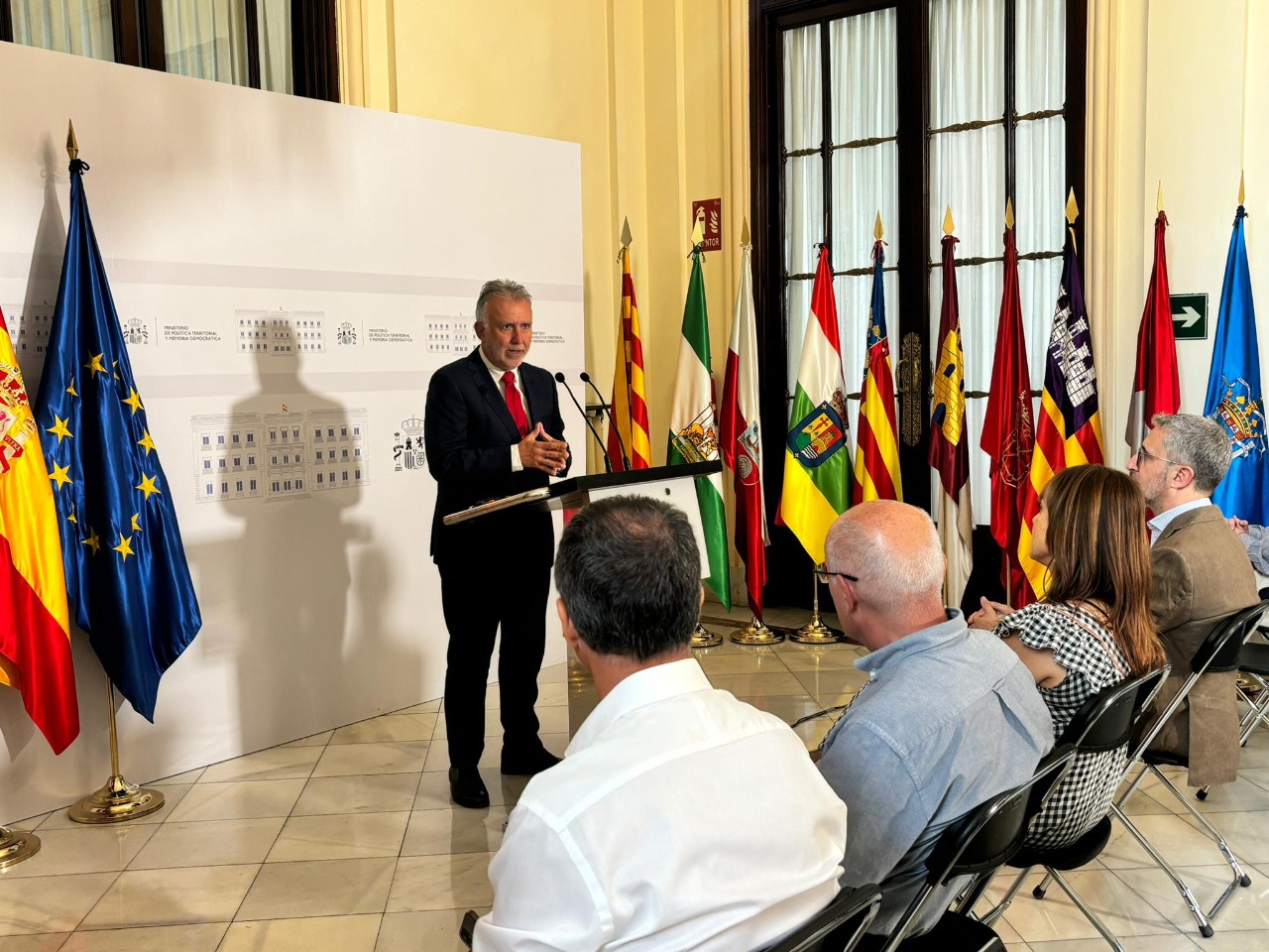 Rueda de premsa per a valorar el debat en el Congrés sobre la tramitació de la modificació legislativa per a l'acolliment de menors no acompanyats entre les CCAA