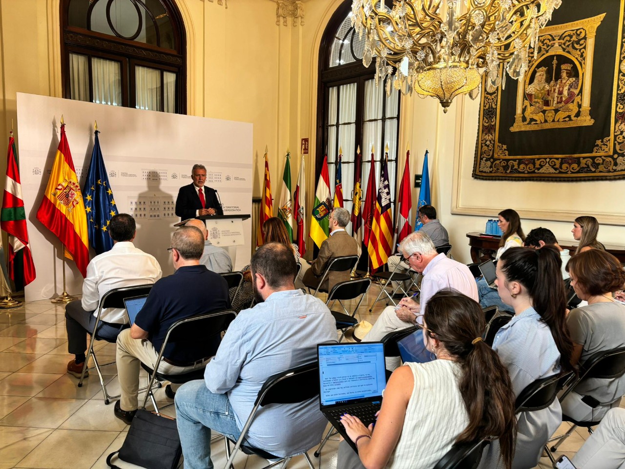 Rueda de premsa per a valorar el debat en el Congrés sobre la tramitació de la modificació legislativa per a l'acolliment de menors no acompanyats entre les CCAA
