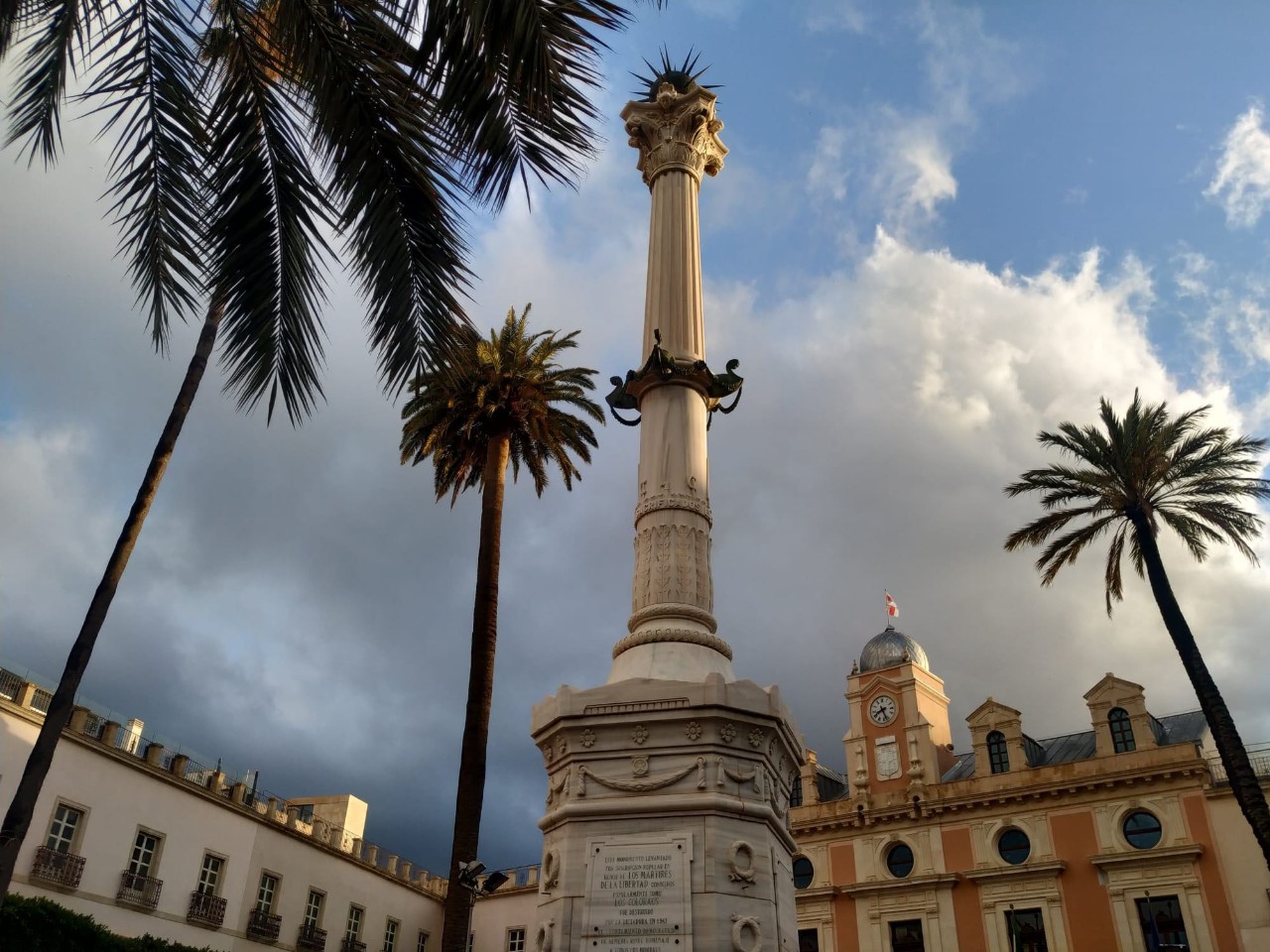 El monument als Màrtirs de la Llibertat (‘Els coloriu-vos’) a Almeria, declarat Lloc de Memòria