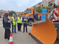 El delegat supervisa la maquinària per a la nova campanya.