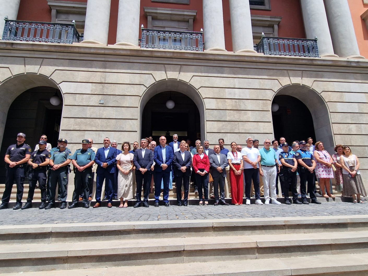 Minuto de silencio en Tenerife