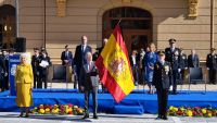 La delegada del Gobierno asiste a la entrega de la bandera de España a la Jefatura Superior de Policía de la Comunitat Valenciana, presidida por el ministro Grande-Marlaska