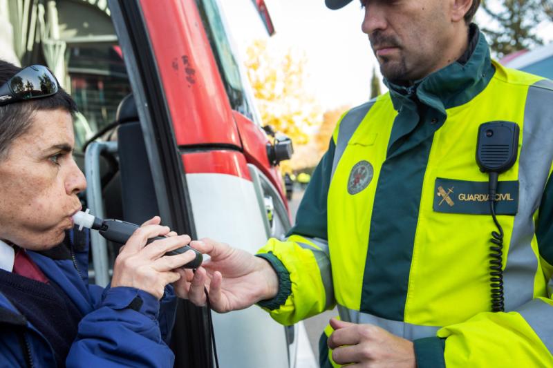La DGT pone en marcha hoy una campaña de vigilancia y control de alcohol y otras drogas