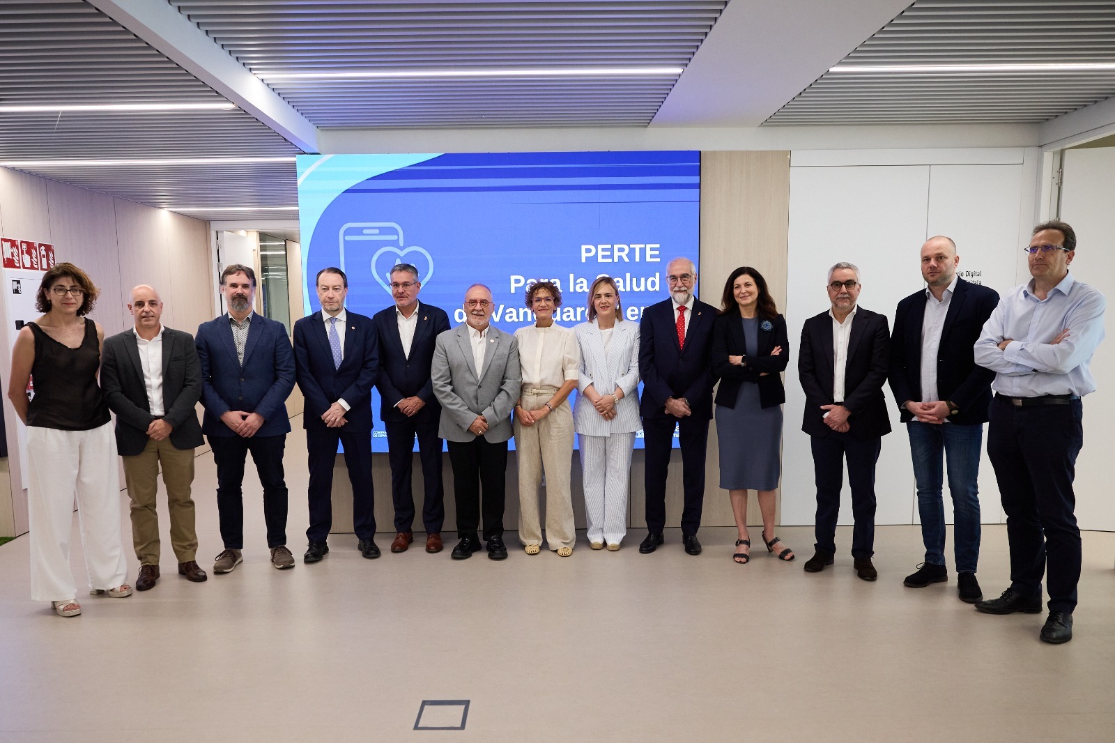 Foto de grupo de las personas asistentes a la jornada