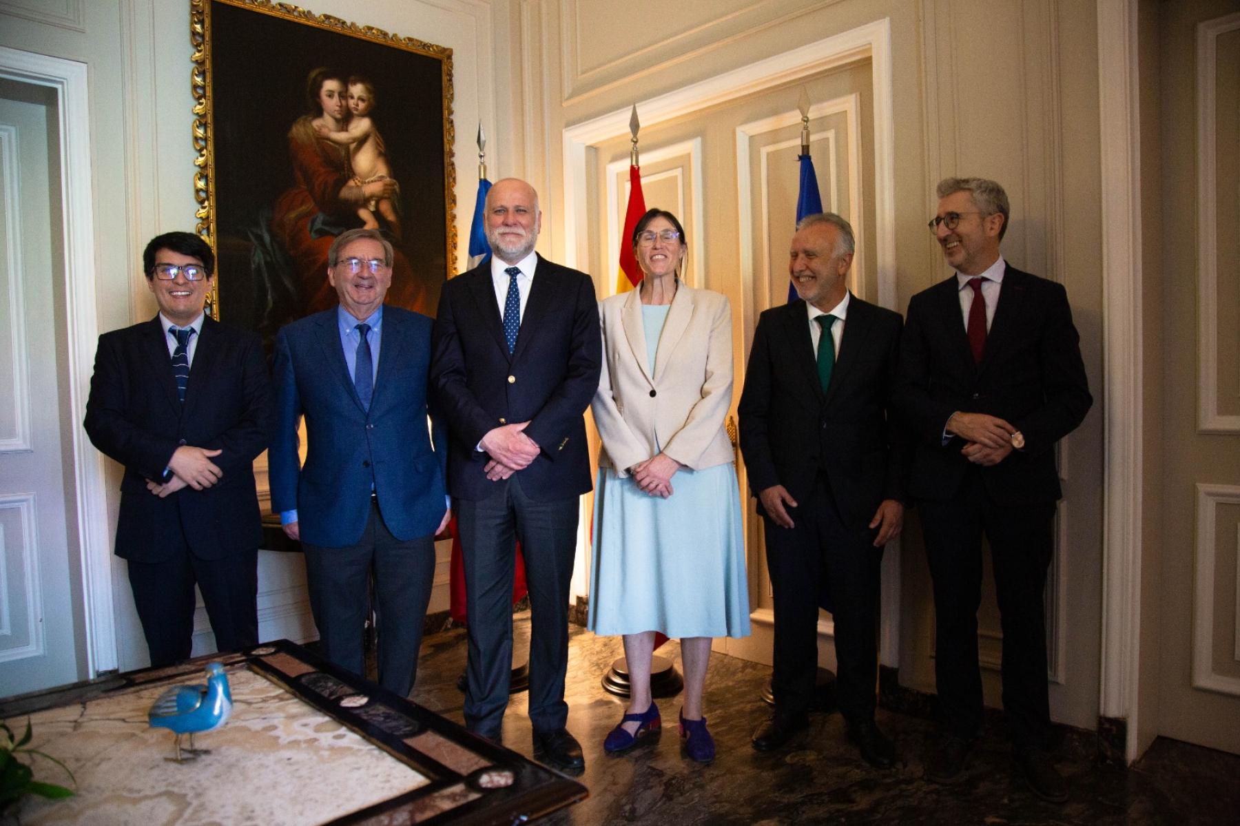 El Gobierno de España concede la nacionalidad española a más de 36.000 descendientes de exiliados en Chile, en virtud de la Ley de Memoria Democrática