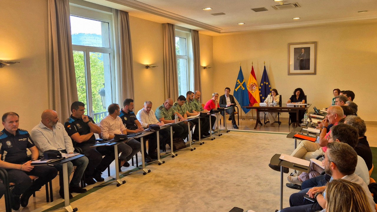 Meeting to coordinate security in the Sella Descent