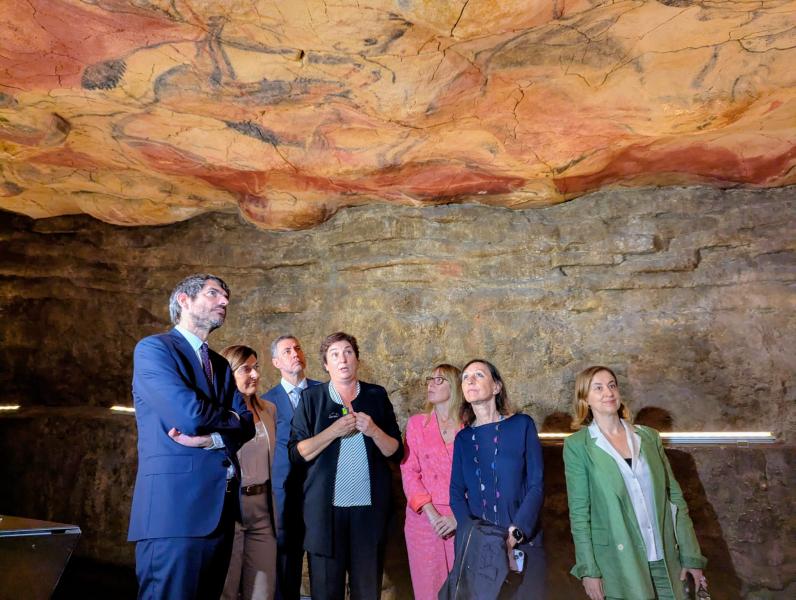 The young people of Santillana del Mar who turn 18 will be able to access the original cave of Altamira