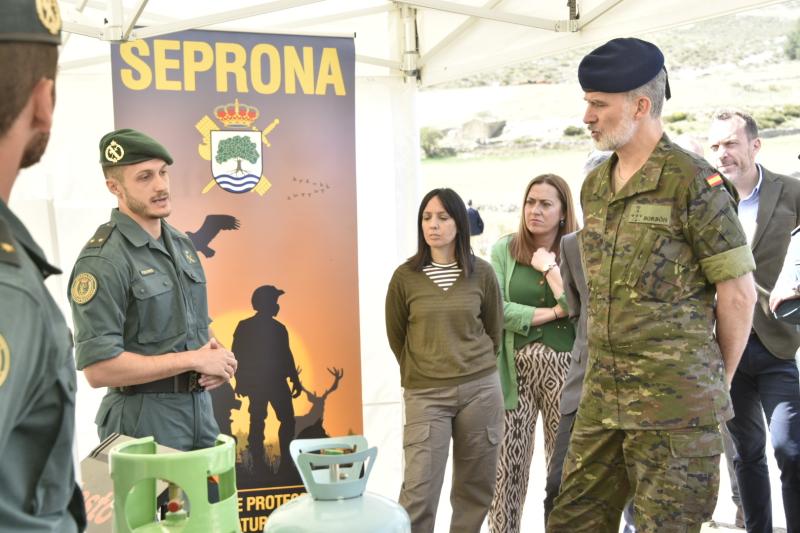 S. M. The King visits the SEPRONA of the Civil Guard to learn how it works in the protection of the environment