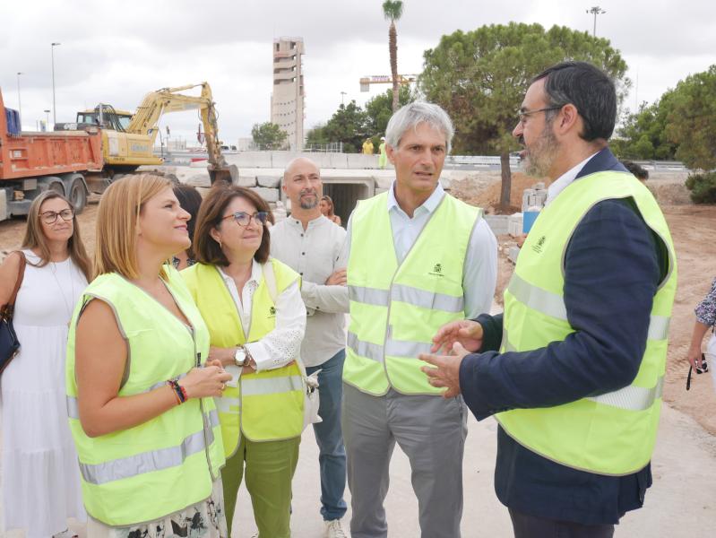Bernabé highlights “the Government’s commitment to the University of Alicante and to the safety of its students”