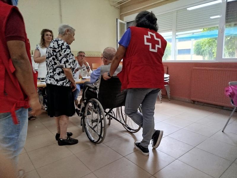 Government delegation and the Red Cross have facilitated the transfer of 362 voters until 2 p.m.
