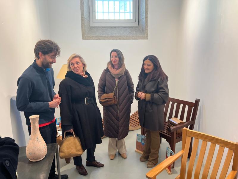 Isabel Rodríguez inaugurates “Labrando o futuro”, the exhibition that highlights the work of the inmates in the Bonxe Penitentiary Center