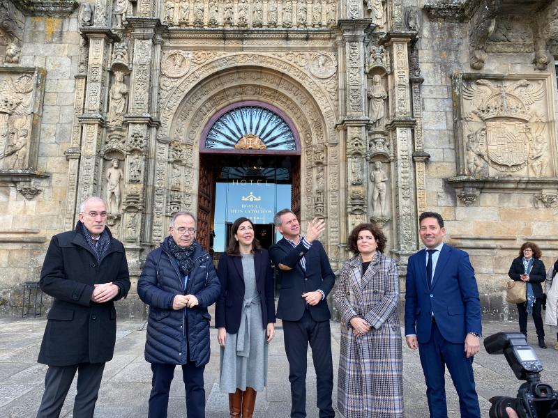 José Miñones advances an extra investment of 12.2M€ from Paradores to improve six hotel establishments in Galicia and “design the tourism of the future”