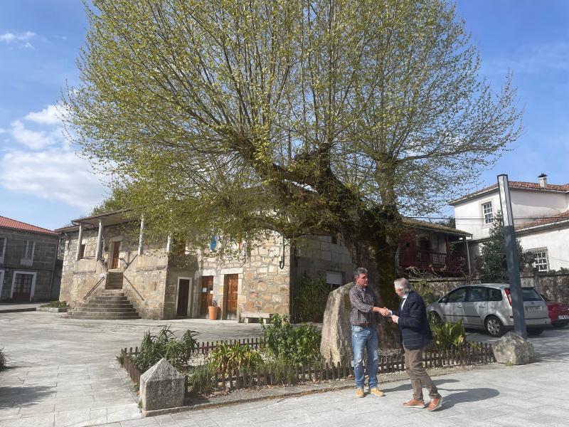 Emilio González reaffirms in Entrimo the commitment of the Government of Pedro Sánchez for the green transition with more than 25 million investment of the IDAE in the province