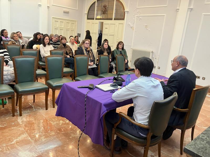 Abel Losada highlights the double victimization suffered by foreign women victims of gender violence