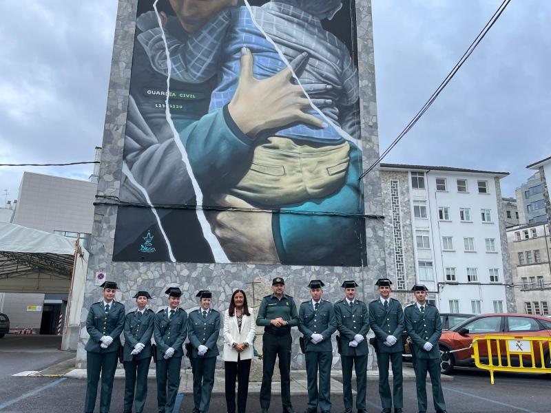 Isabel Rodríguez receives the eight new agents of the Civil Guard who will carry out their practices in Vilalba, Rábade, Monterroso, Sarria, Burela and Foz