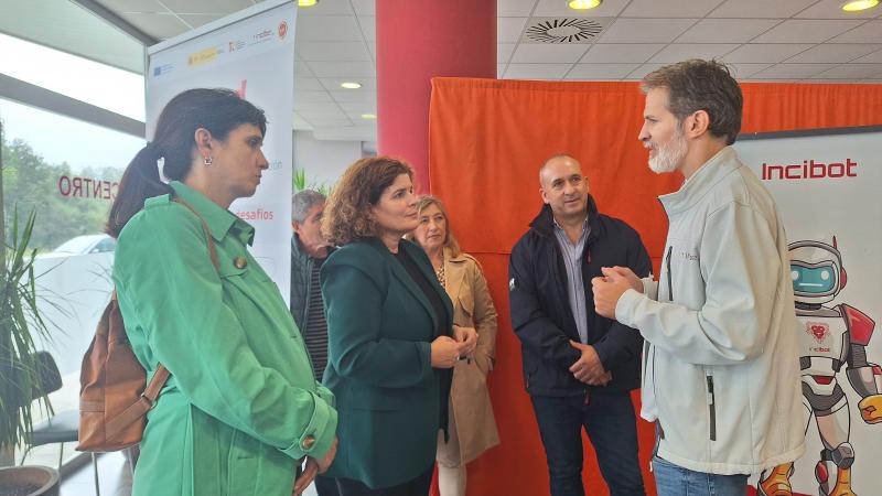 María Rivas underlines the importance of training and reporting on internet security