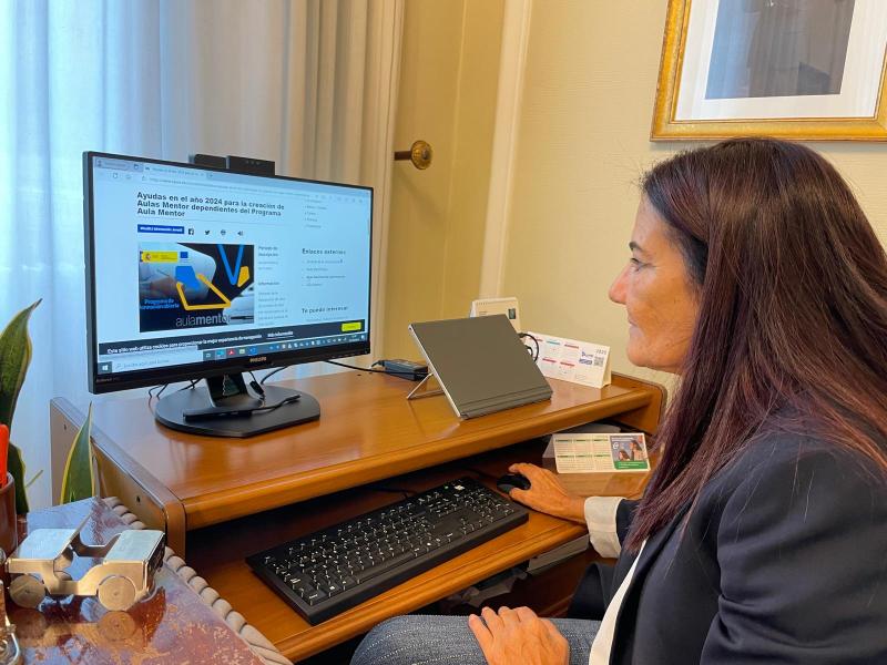 The subdelegate of the Government in Lugo encourages the municipalities of the province to request the aid for the creation of the Mentor Classrooms that will allow to provide training to adults