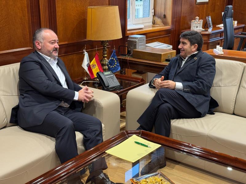 Pedro Blanco discusses with the mayor of Culleredo the possibility of erecting a rail freight terminal in the municipality