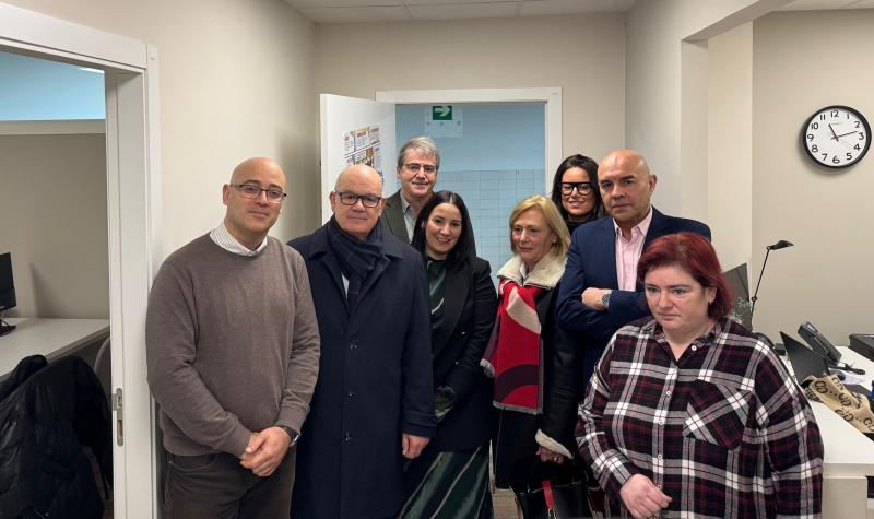 Eladio Santos visits the crisis center for victims of sexual violence, in Ourense, emphasizing the need to give it the most publicity