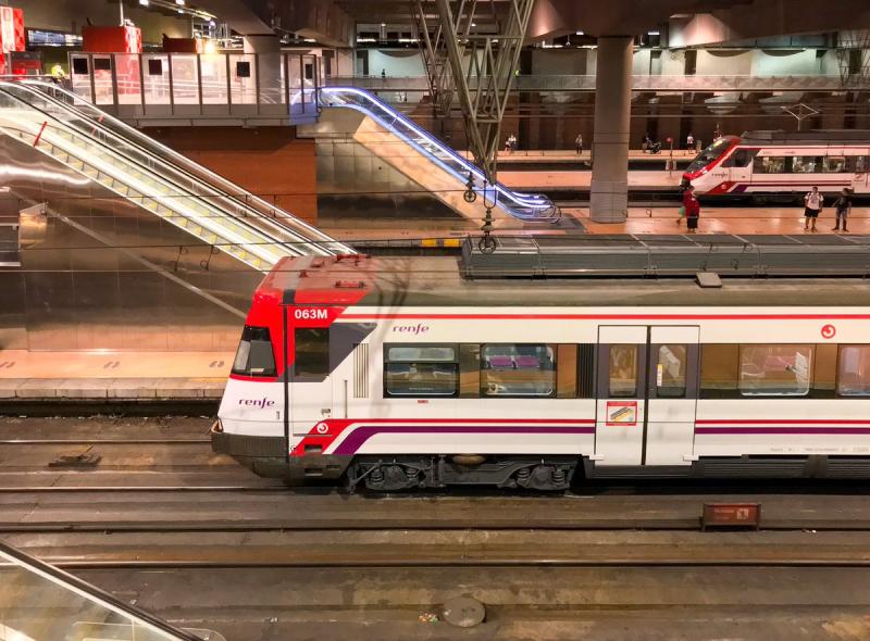 Renfe issues 575,000 free subscriptions for Neighbourhoods and Media Distancia in the Community of Madrid