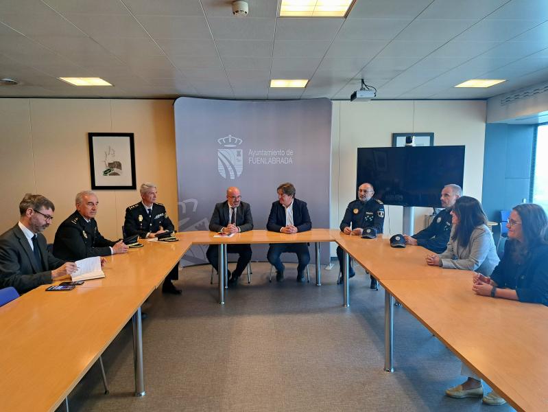 Francisco Martín visits Fuenlabrada, whose crime data make it one of the safest cities in Spain
