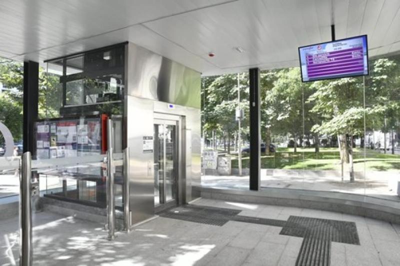 Transportes pone en servicio las nuevas instalaciones para mejorar la accesibilidad a la estación de Recoletos