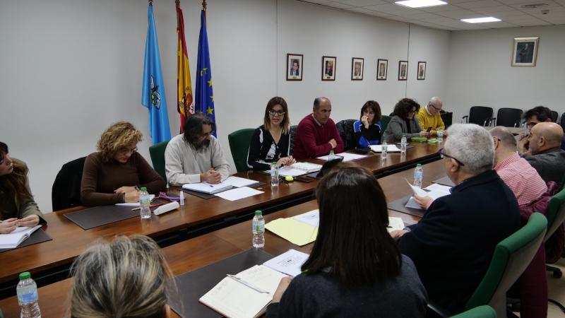 The Delegation discusses with the educational centers of the city the updating of the Trans Protocol*