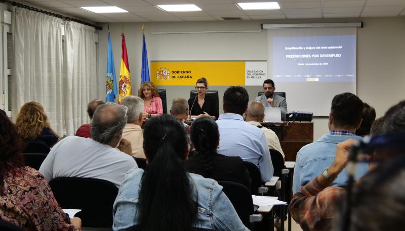 The Delegation brings the resources of the AGE to the gypsy population through a conference with the Gypsy Cultural Association of the 21st Century