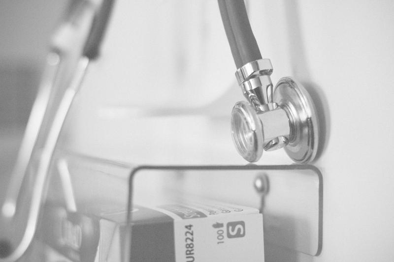 The Government allocates more than 650,000 euros to Navarre to strengthen health and medicine policies