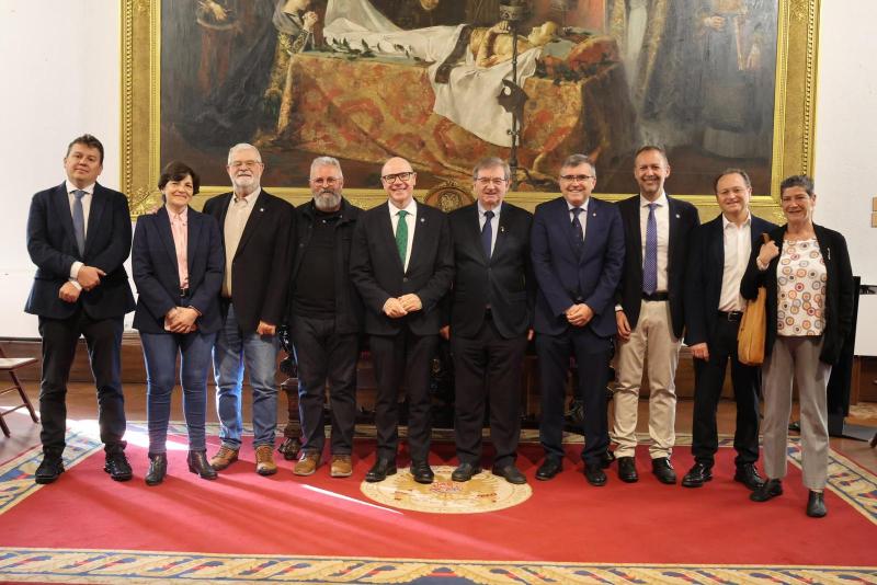 The Secretary of State for Democratic Memory and the rector of the UGR sign the protocol of the Chair of Democratic Memory