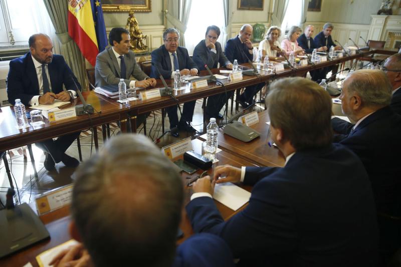 Presence and Interior Meeting with government delegates