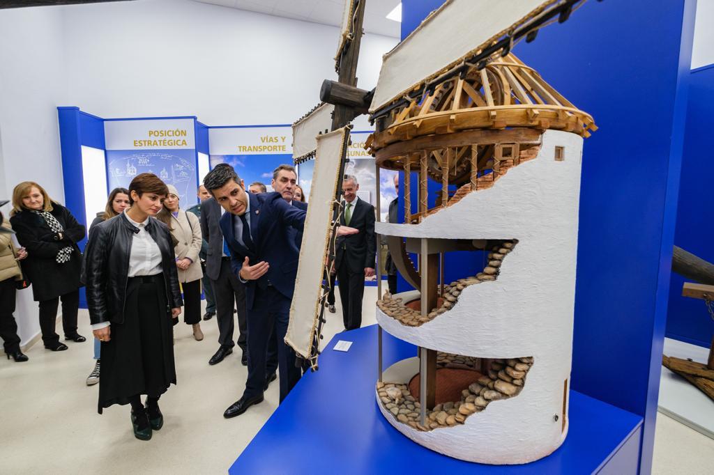 Inauguration of the artistic lighting of the historic mills of Campo de Criptana