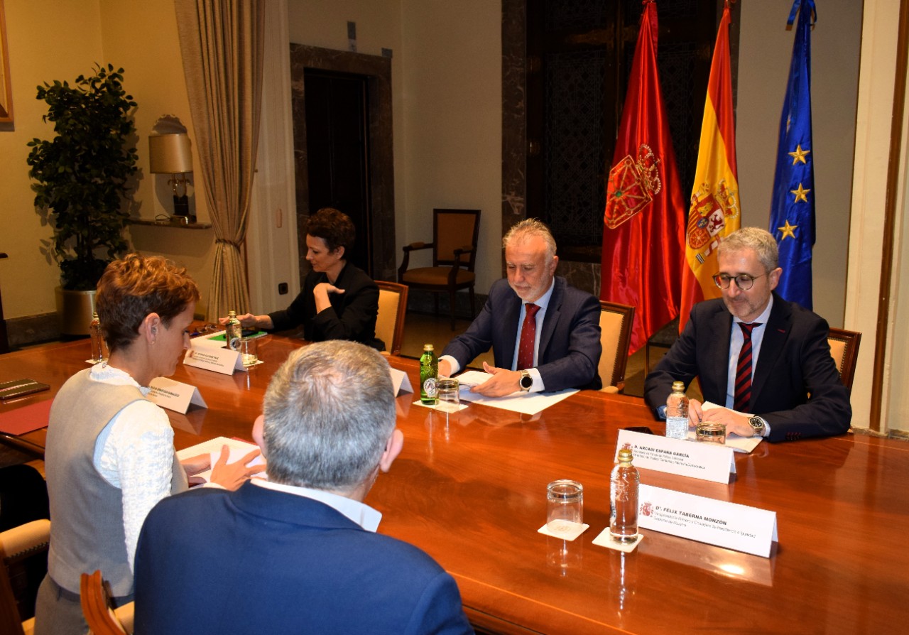 Meeting with the president of the Foral Community of Navarre