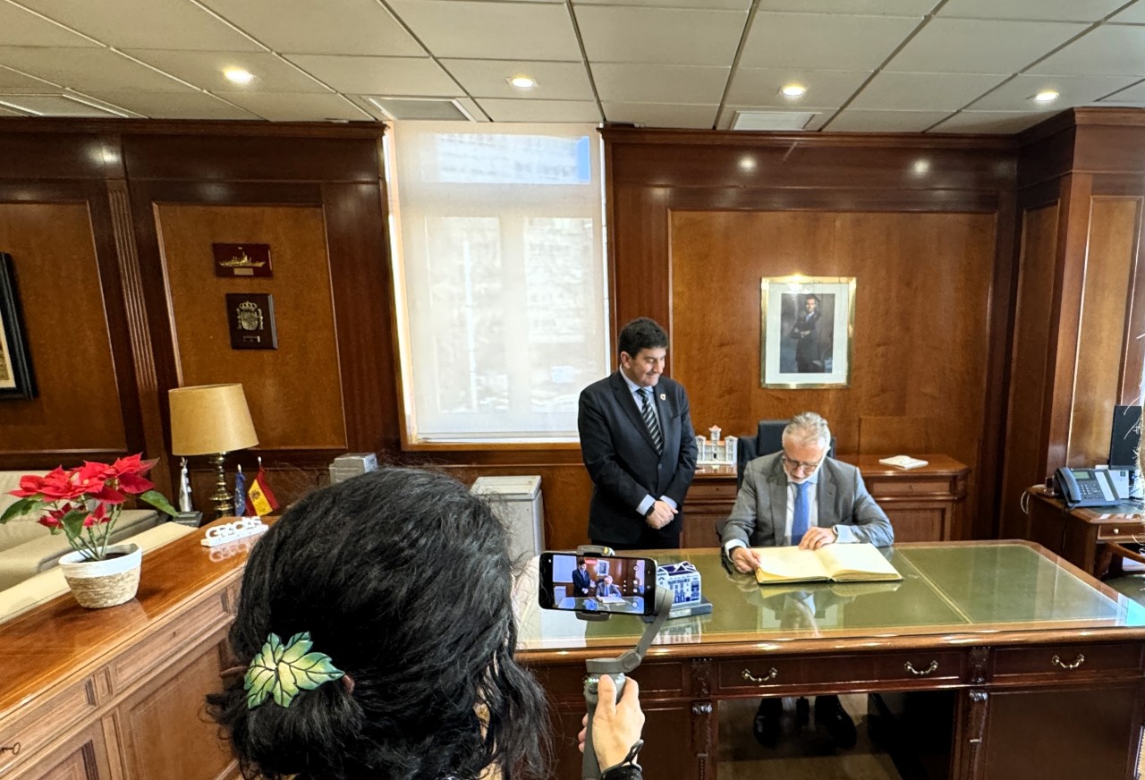 Meeting with the delegate of the Spanish Government in Galicia