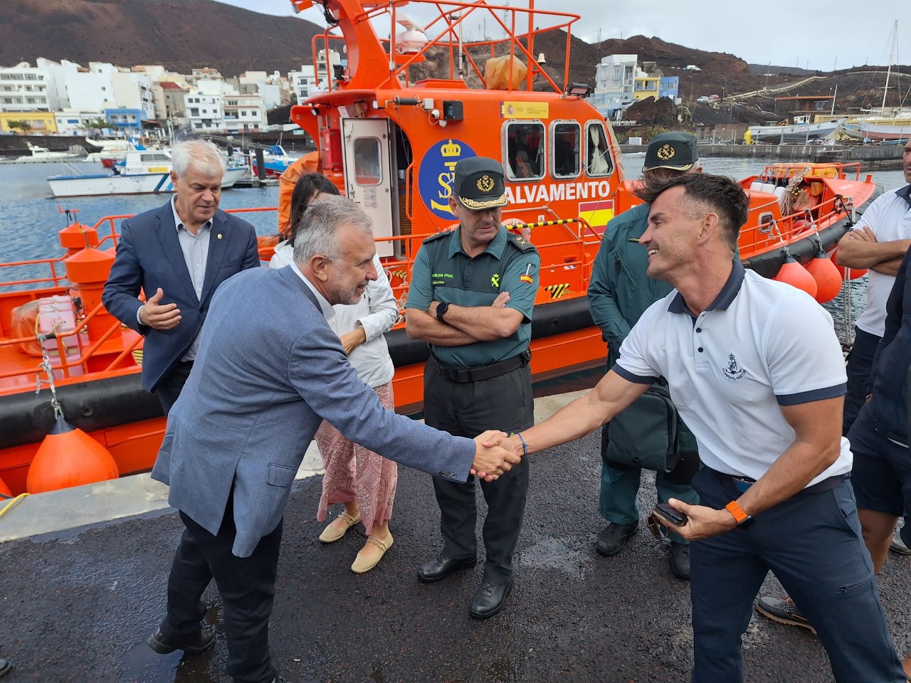 Ángel Víctor Torres: “Let the PP set a date to sit down and solve the situation of migrant minors”