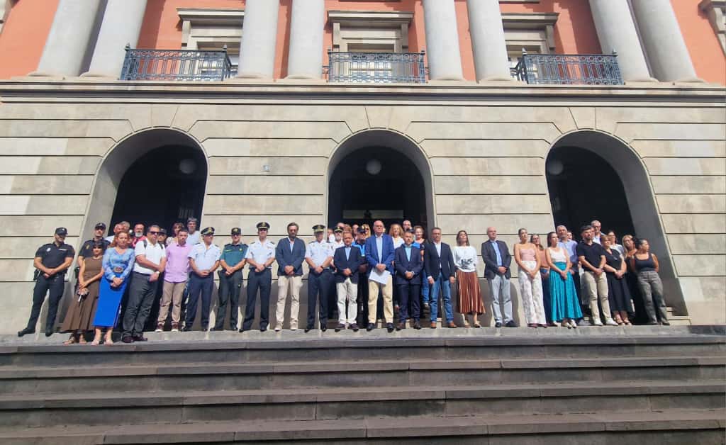 Minutu bateko isilunea Tenerifen