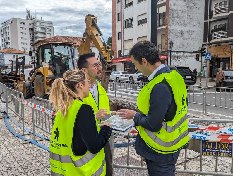 N-629 eta N-634 zeharbideak gizatiartzeko lanak hasi dira Colindres parean